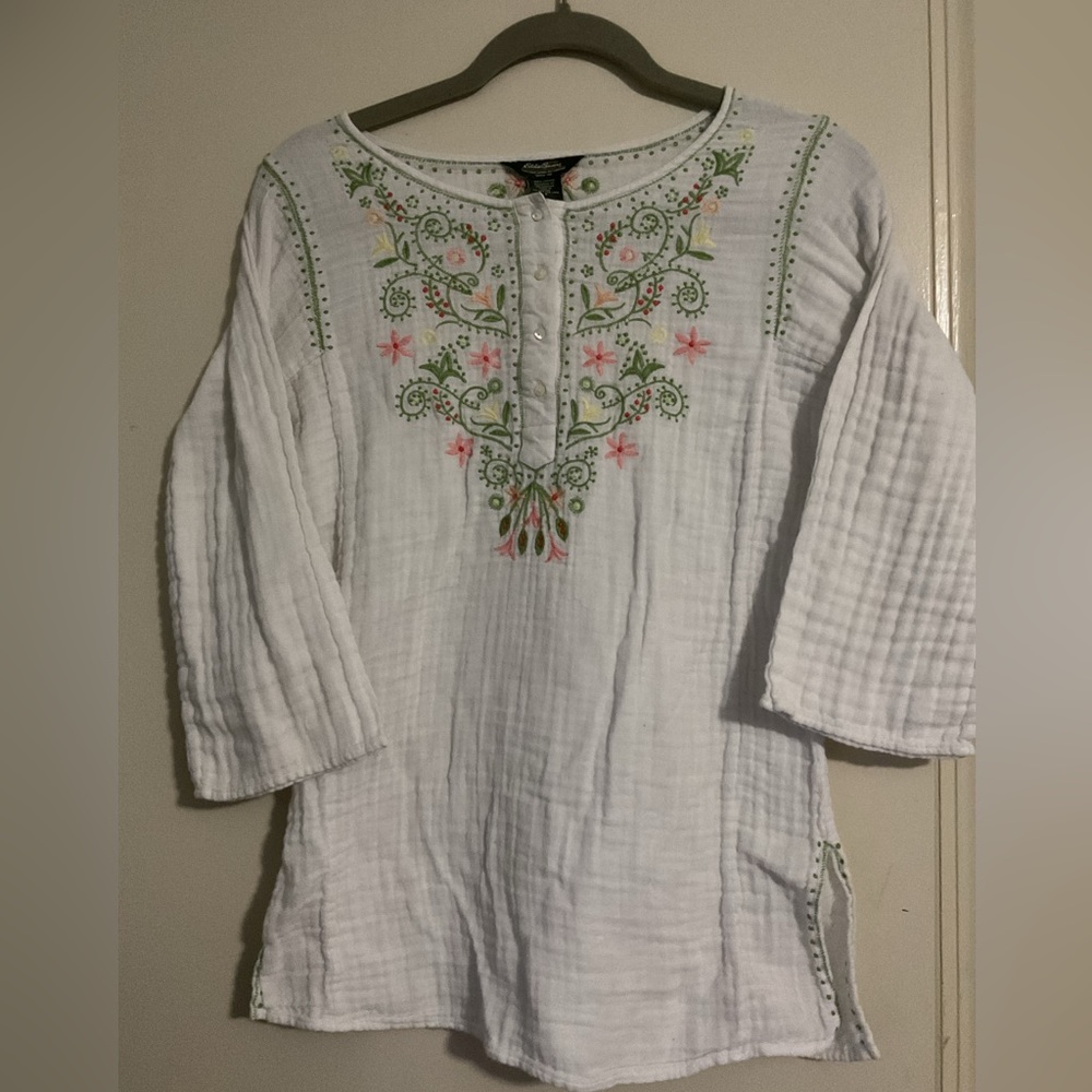 EDDIE BAUER Tunic Top Size small. White with Embroidery 3/4 Sleeves 100% Cotton